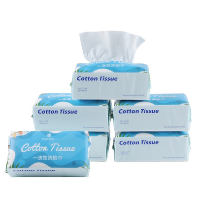 Les passages à sec d'un chiffon jetables mous libres chimiques d'Unscented font face au tissu propre
