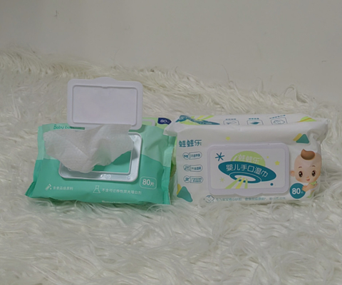 Chiffons humides jetables de coton mou doux d'Unscented pour non l'alcoolique nouveau-né sensible