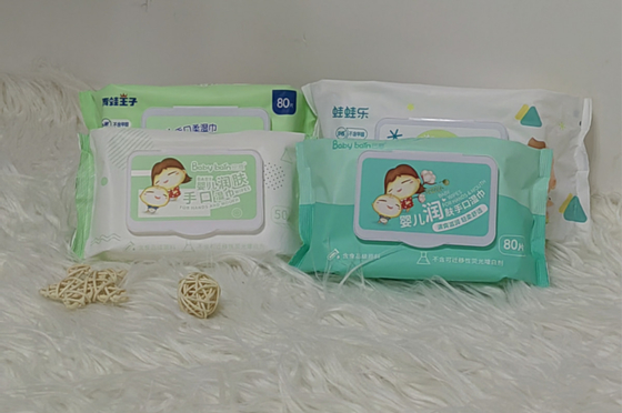 Chiffons humides jetables de coton mou doux d'Unscented pour non l'alcoolique nouveau-né sensible