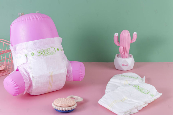 Culotte jetable de absorption superbe de couche-culotte de soin doux de SAP avec des aperçus gratuits