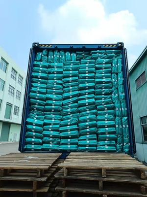 Le joli bébé fortement absorbant halète la prime écologique de couche-culotte
