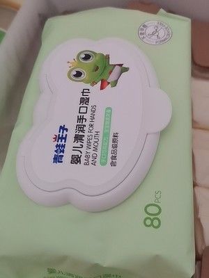 La coutume humide de chiffons de bébé organique de peau sensible de style de bande dessinée a emballé 1 à 100pc