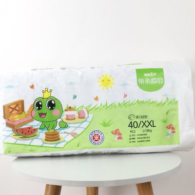 Les tissus non-tissés tirent vers le haut la couche de bébé de couche-culotte de bébé avec 4 classes de qualité