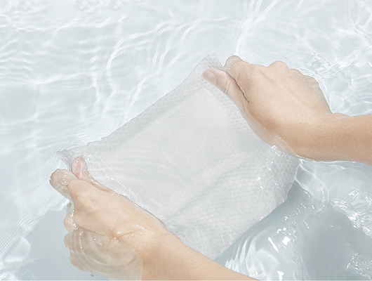 Le bébé naturel de coton essuie le chiffon biodégradable organique de l'eau pour la peau sensible de bébé