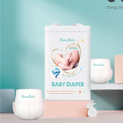 L'OEM a adapté la couche-culotte aux besoins du client jetable de bébé d'absorption superbe de forme de bande direcly de l'usine de fabricant
