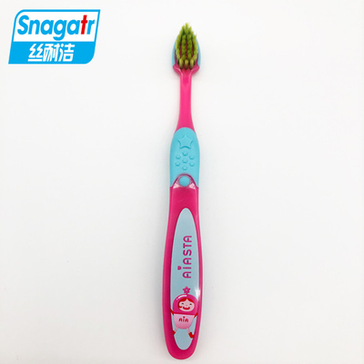 Outil mol d'hygiène buccale de brosse à dents de poil de bande dessinée d'années des enfants 2-6