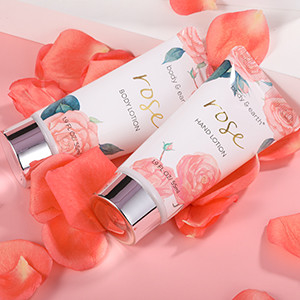 Formule libre de cruauté nourrissant profondément la lotion de corps de soins de la peau pour la main criquée sèche
