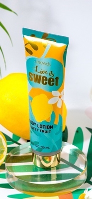 Lotion pour le corps hydratante nourrissante sans irritation pour un usage quotidien