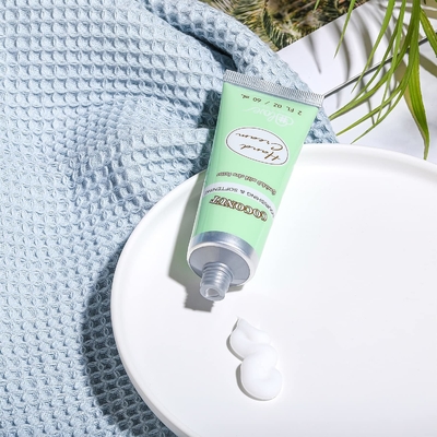 Hydrater les ingrédients naturels organiques de lotion de corps de soins de la peau