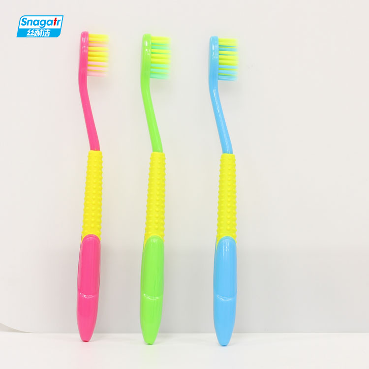 Brosse à dents molle colorée PBT de poils d'outil d'hygiène buccale d'enfants de bande dessinée